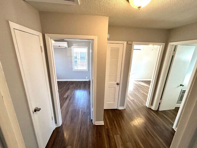 Building Photo - 2720 Merle St