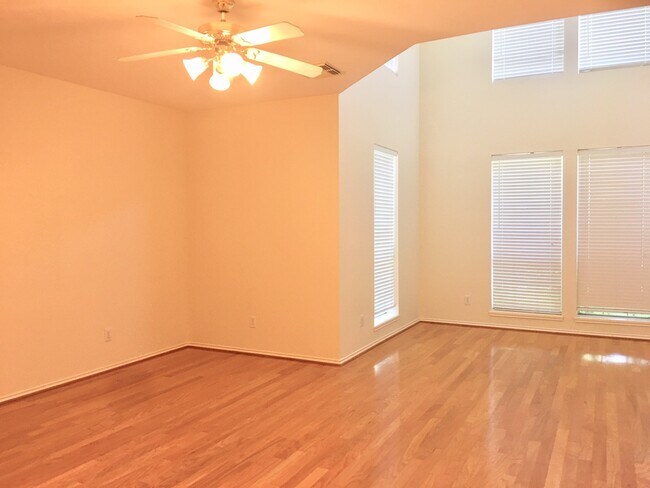 Building Photo - 308 Pinnacle Cove Ct