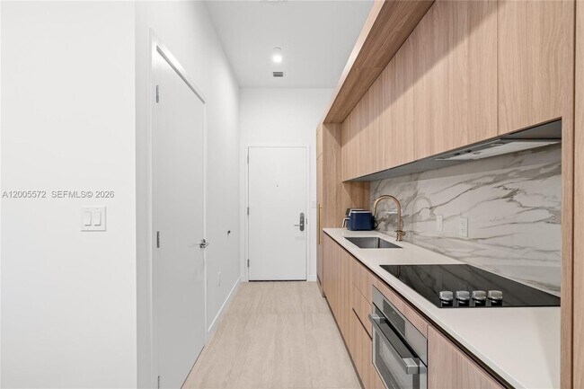 Building Photo - 77 SE 5th St