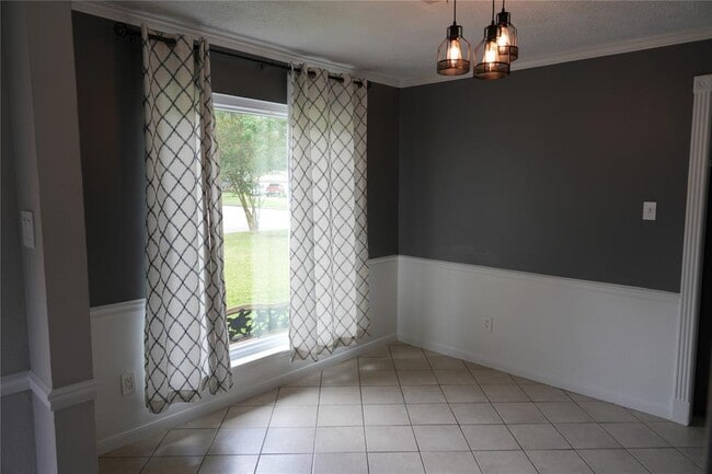 Building Photo - 17115 Kings Walk Ln