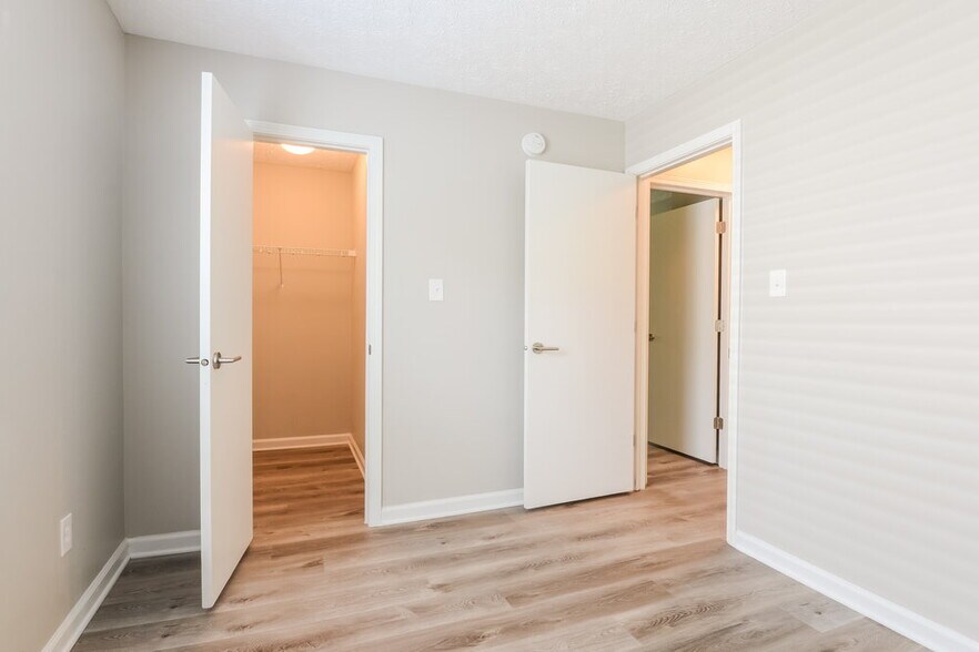 Building Photo - 817 Washington Cove Way