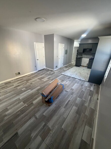 Building Photo - 131 Huntington Terrace