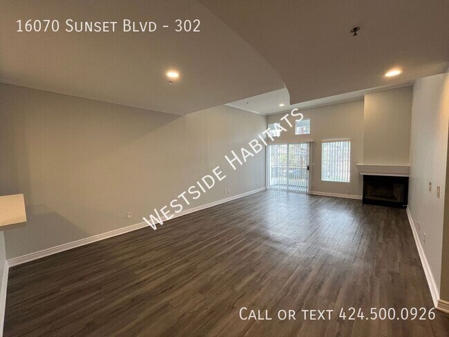 Building Photo - 16070 Sunset Blvd