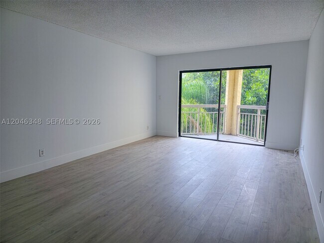 Building Photo - 8290 Lake Dr