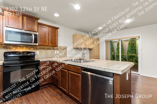 Building Photo - 9302 12th St NE