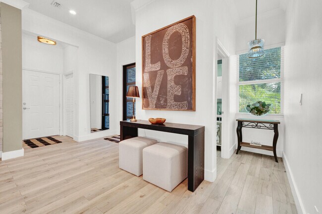 Building Photo - 875 SE 13th Ave