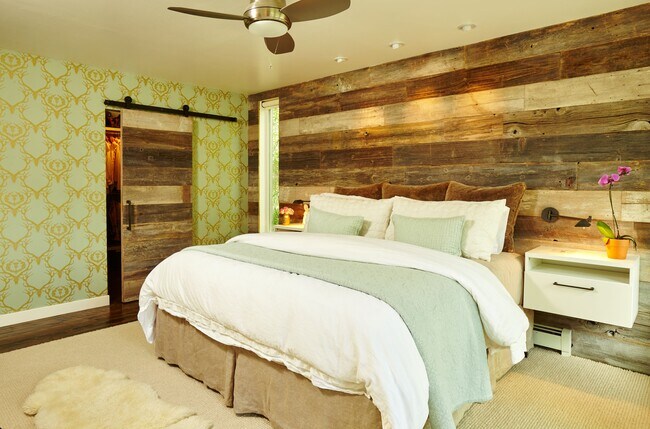 Building Photo - 122 Eastwood Rd