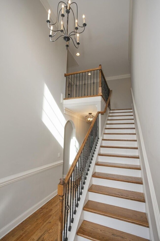 Building Photo - 7002 Brindle Ridge Way