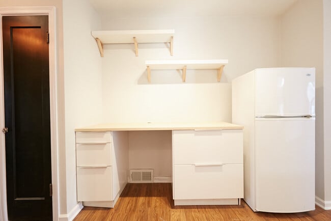 Building Photo - 909 Concordia Ln