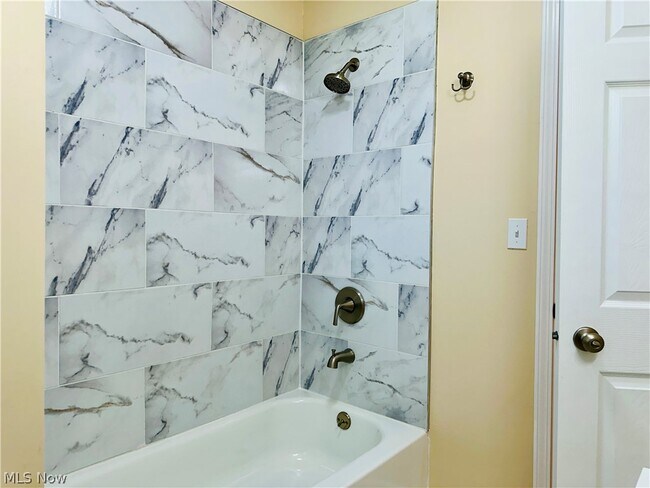 Building Photo - 4913 Dunsmore Ave