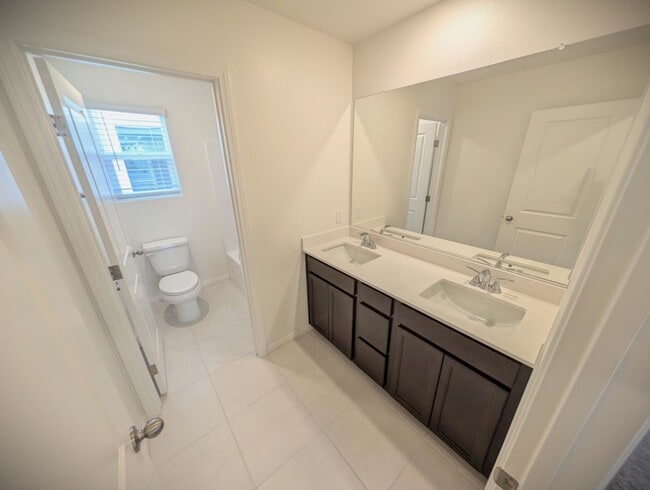 Building Photo - 10031 Indy Rey Ct
