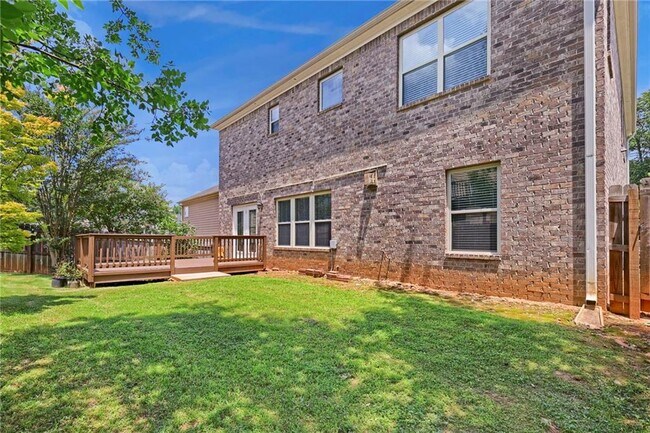 Building Photo - 5957 Stow Dr