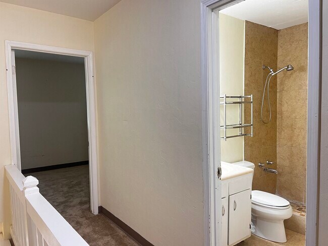 Building Photo - 3720 Rock Brook Dr