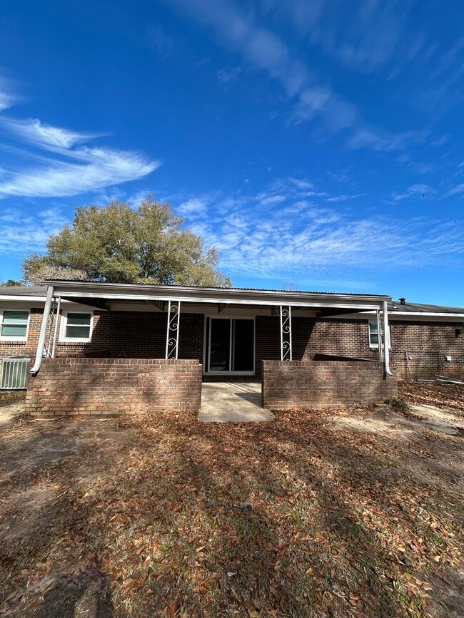 Building Photo - 103 W Emerald Dr