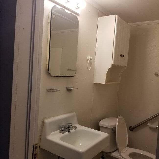 Bathroom - 100 Stone Dr