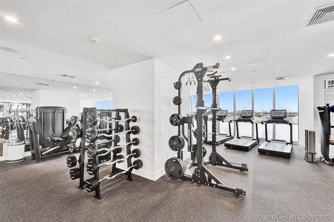 Building Photo - 1100 Biscayne Blvd