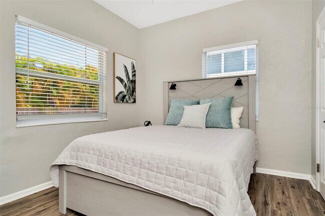 Building Photo - 2121 Dr M.L.K. Jr St N