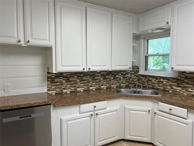 Building Photo - 213 Wanda Way