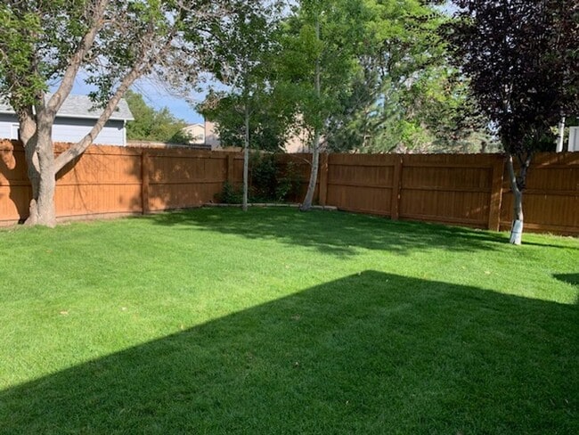 Building Photo - Beautiful 4 Bedroom Quad Level Located in Buffalo Ridge!!!!