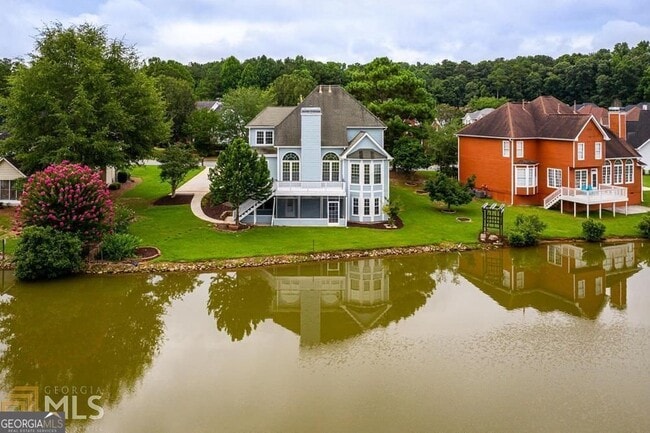 Building Photo - 225 Heritage Lake Dr