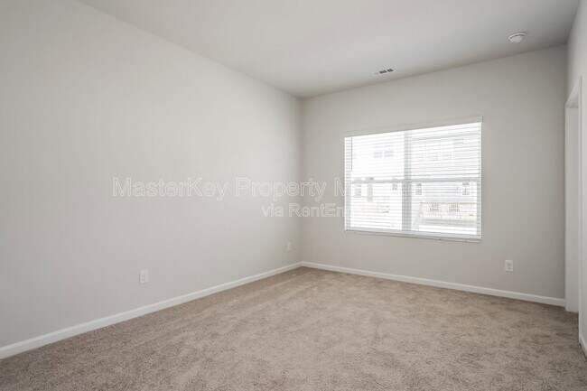 Building Photo - 112 Silver Fir Ln