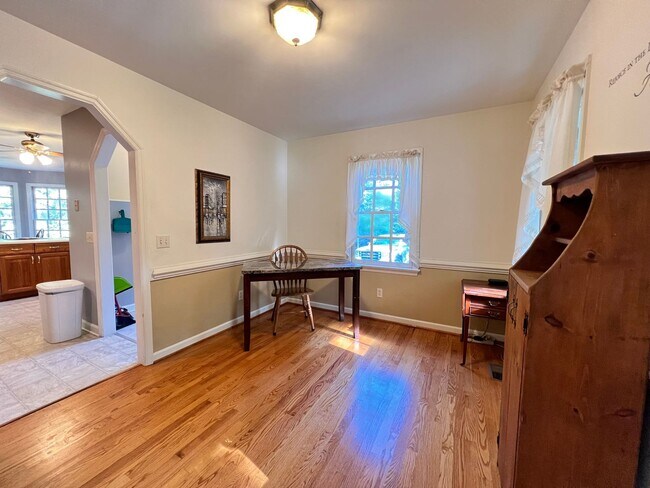 Building Photo - Life Just Got Better.-MONTH TO MONTH LEASE...