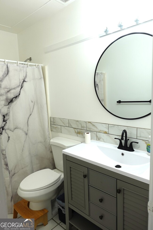 Building Photo - 1333 Holliday Dr