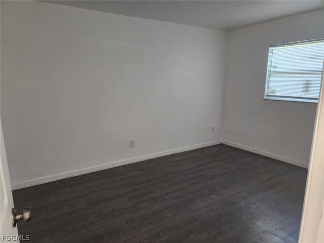 Building Photo - 1919 Lillie St