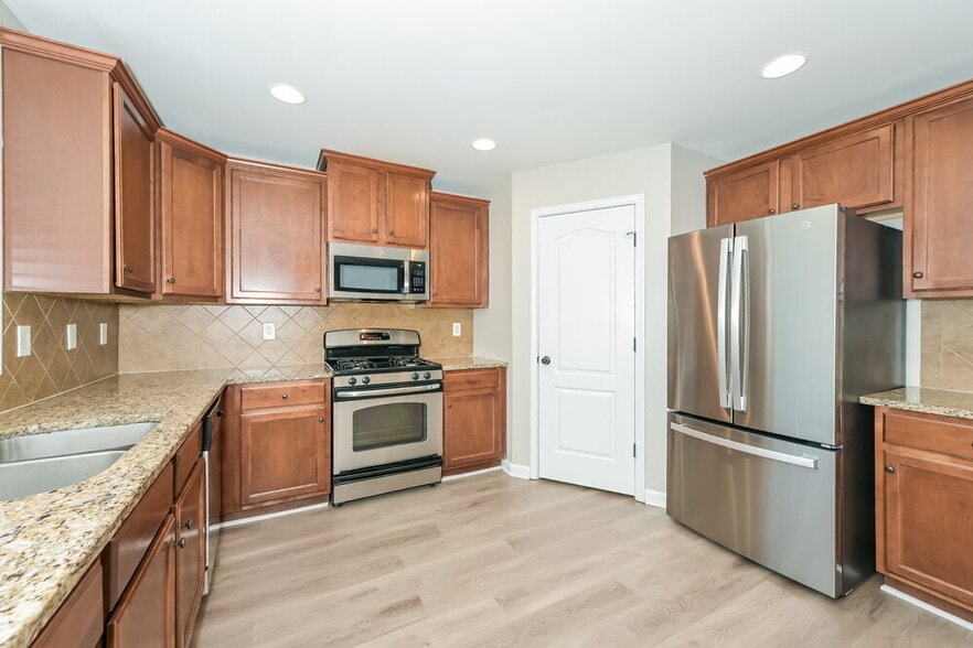 Building Photo - 3065 Hampton Bay Cove NE