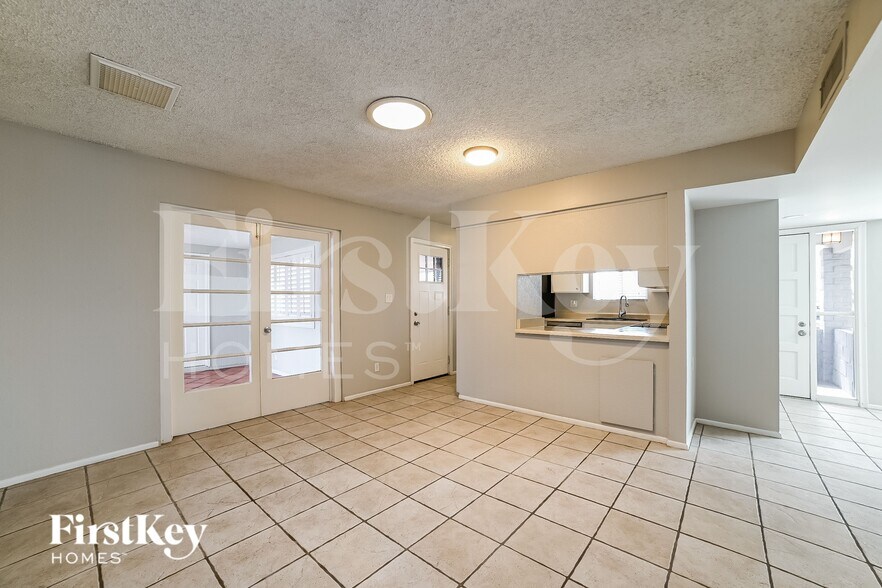 Building Photo - 4120 W Ironwood Dr