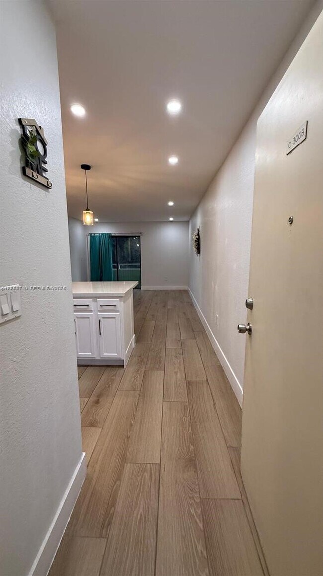 Building Photo - 17530 NW 68th Ave