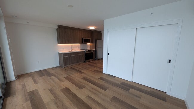 Building Photo - The Park on Keeaumoku brand new studio apa...