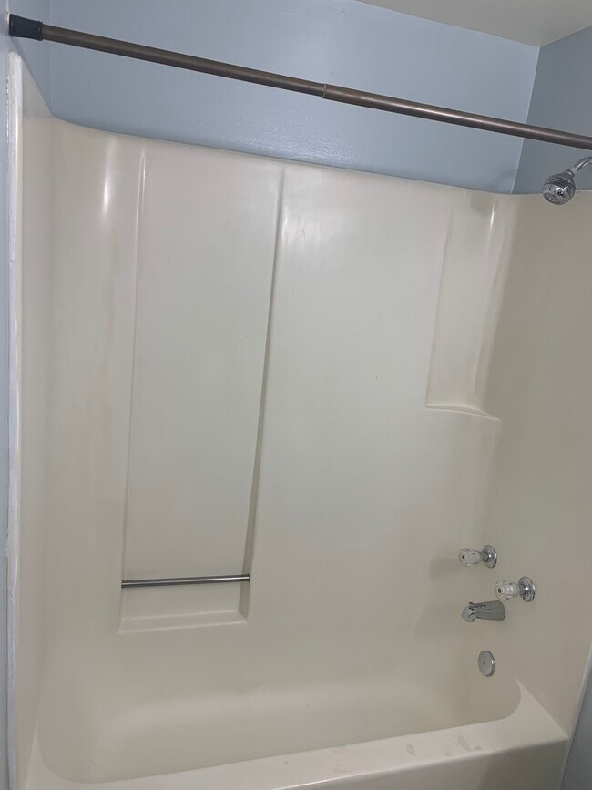 Building Photo - 1420 Menard St