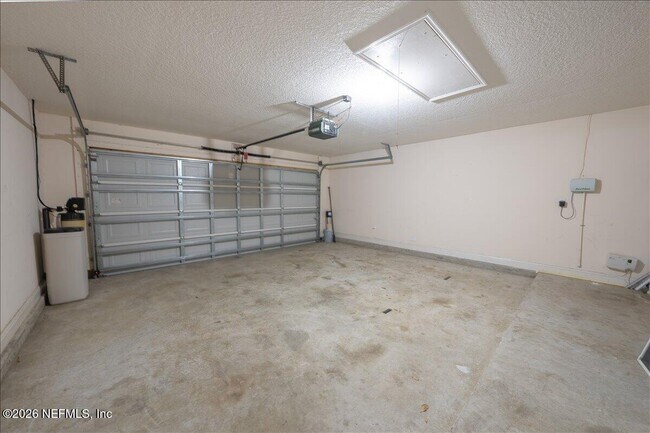 Building Photo - 14622 Christen Dr
