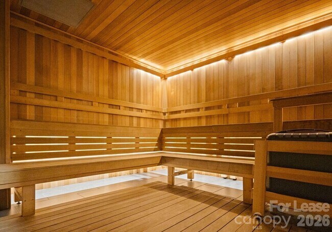 Building Photo - 500 W Trade St