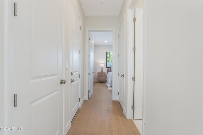 Building Photo - 252 Capri Dr