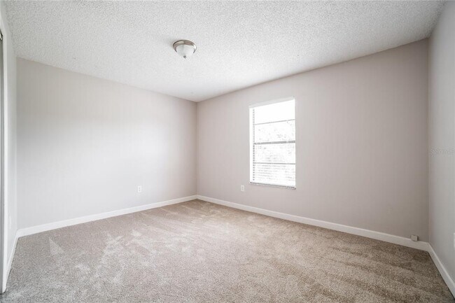 Building Photo - 631 Blackstone Ave
