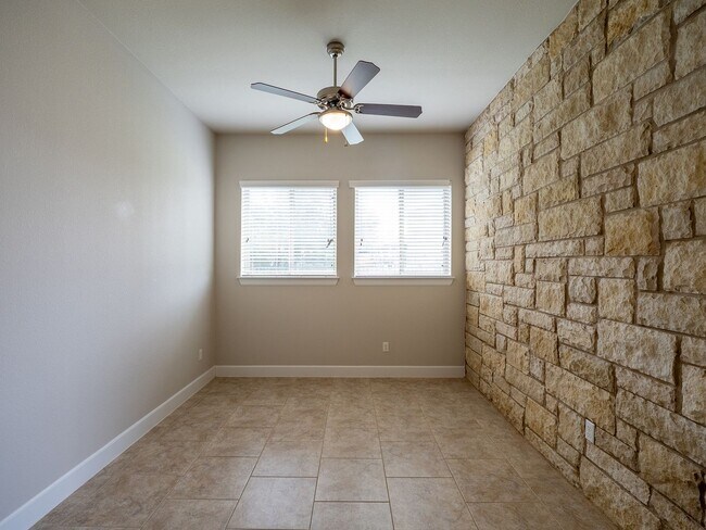 Building Photo - 18612 Rio Chama Ln