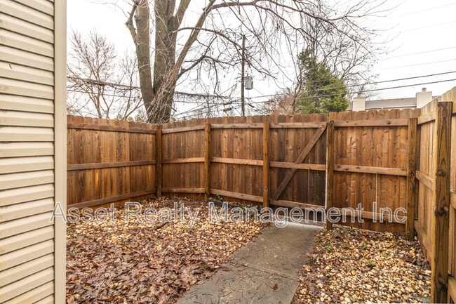 Building Photo - 9157 Cedarpark Ln NW