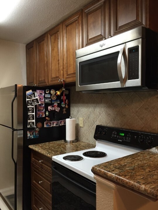 Building Photo - 5550 N Braeswood Blvd