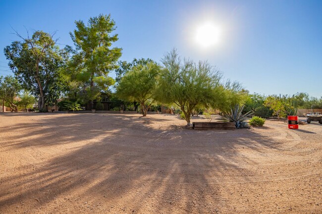 Building Photo - Cave Creek, AZ Rental Listing