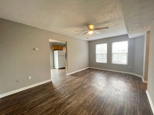 Building Photo - 1412/1414 Creekside