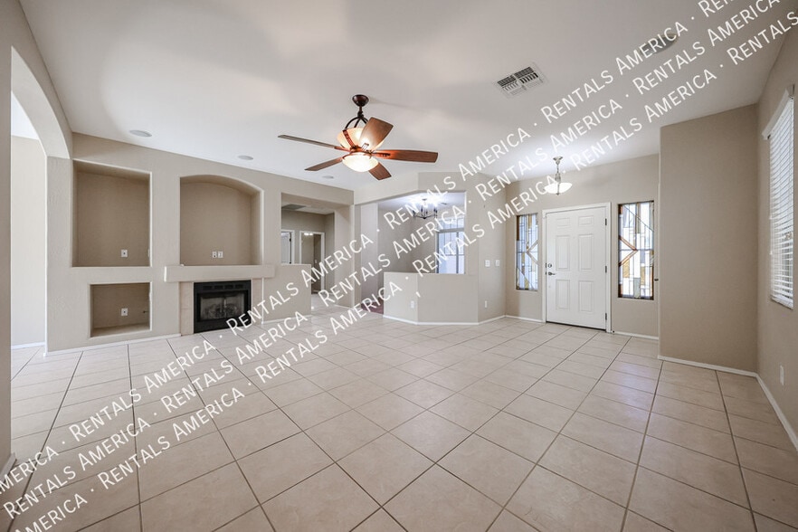 Building Photo - 7414 N 88th Ln