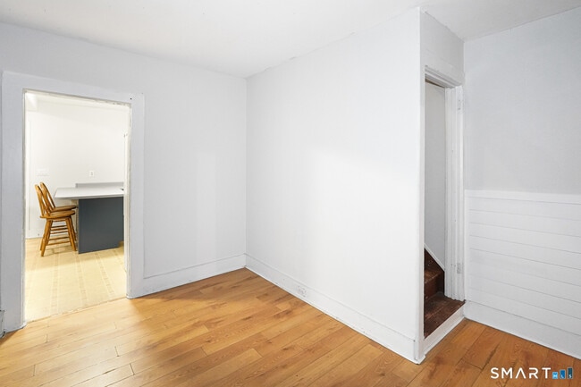 Building Photo - 30 Edgewood St