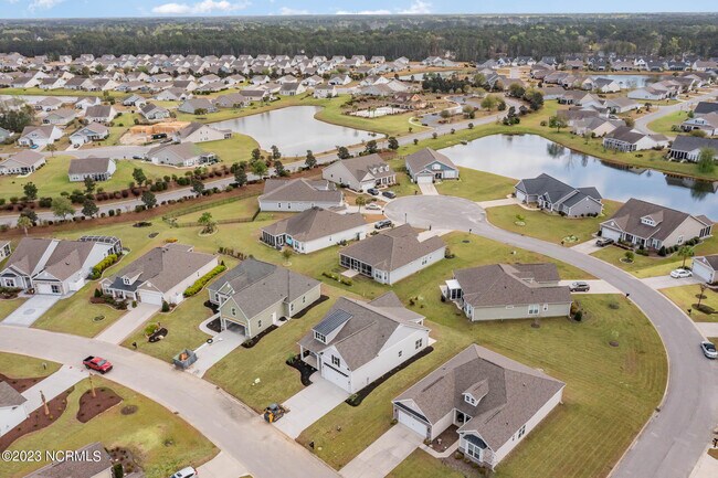 Building Photo - 2108 Stonecrest Dr NW