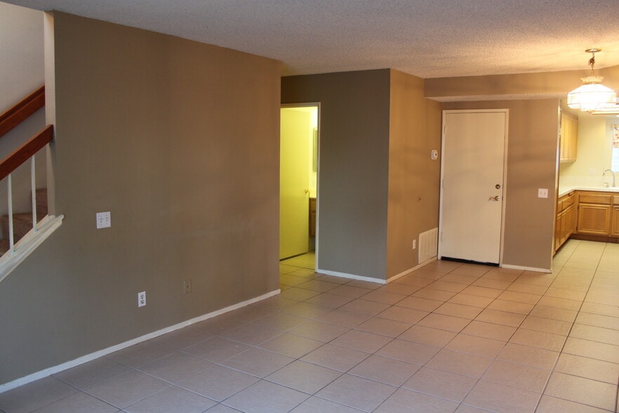 Building Photo - 8283 Mondavi Pl