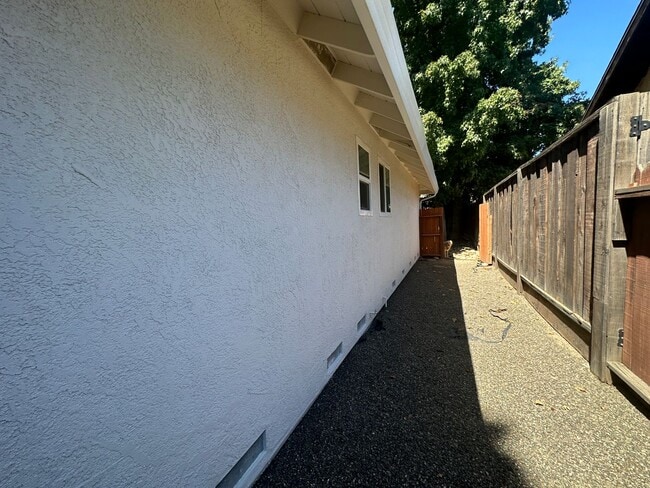 Building Photo - 2601 Bardolino Ln