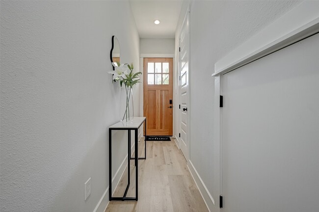 Building Photo - 2105 Sam Wilson St