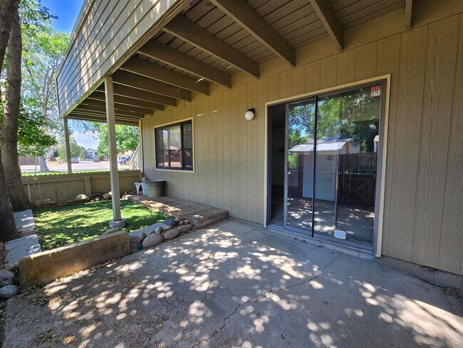 Building Photo - First Floor One Bedroom Condo in Lafayette, CO!