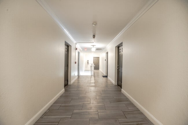 Building Photo - 201 SW 7th St